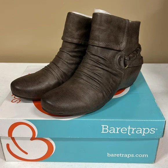 BareTraps Brown Ankle Booties with Ruched Design NEW. 8M - Picture 13 of 16